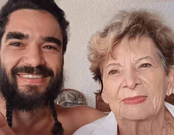 Áudio da avó criticando a barba de Caio Blat vai parar em rede nacional e ele reage