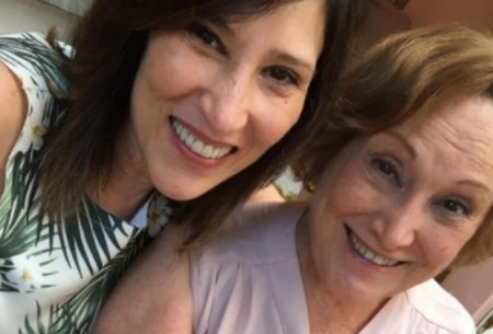 Beth Goulart faz post emocionante ao recordar momento especial com Nicette Bruno