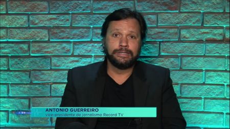 VP de jornalismo da Record, Antônio Guerreiro destaca desafios de se gravar série médica na pandemia