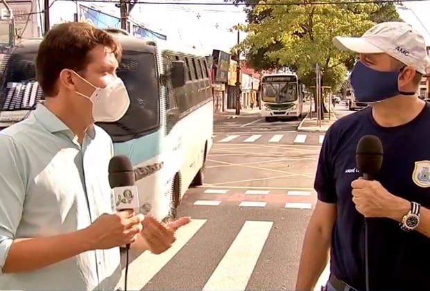 Repórter da Globo quase é atropelado ao vivo em reportagem sobre acidentes