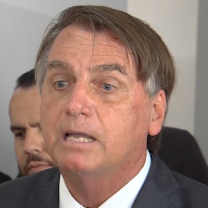 Bolsonaro garante que aceitará dar entrevistas à Globo, mas só ao vivo