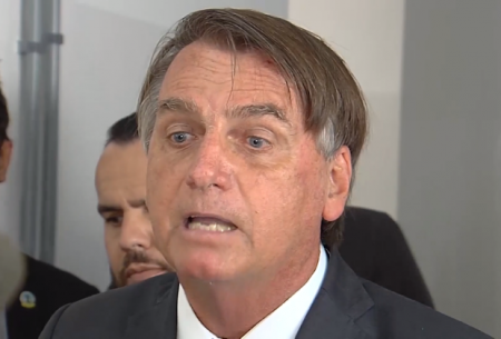 Globo potencializa suspeita contra Bolsonaro enquanto Record esconde