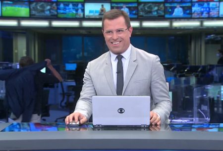 Jornal da Globo sofre pane em encerramento e Rodrigo Bocardi fica sem graça