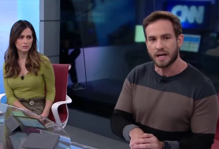 Âncora da CNN Brasil desmente informações de Bolsonaro ao vivo