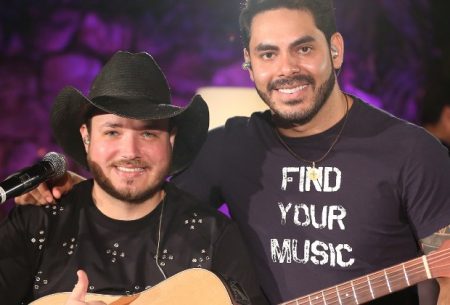 Israel e Rodolffo conquistam duas posições no Top 10 do Spotify
