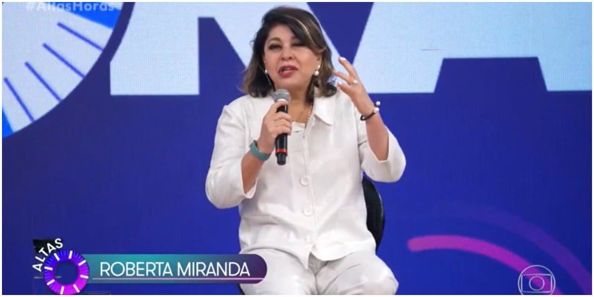 Roberta Miranda cai no choro durante o Altas Horas e desabafa sobre a situação do país