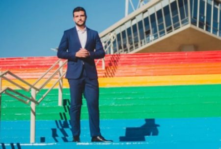 Apresentador da Record, Matheus Ribeiro faz desabafo sobre assumir sexualidade
