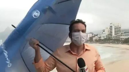 Repórter da Globo passa sufoco com ventania durante entrada ao vivo