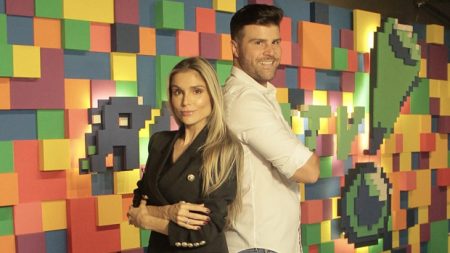 Flávia Viana e Marcelo Zangrandi desabafam sobre o desafio de assumir o TV Fama