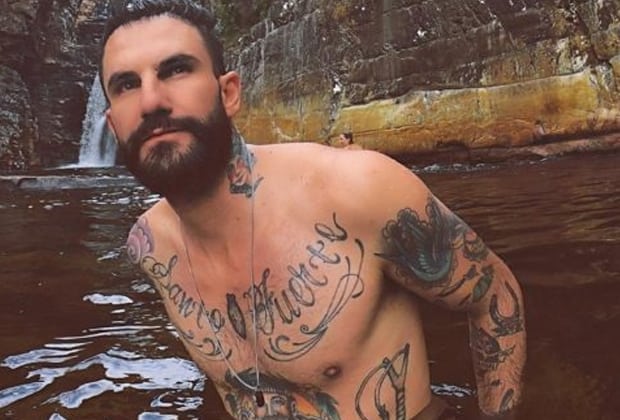 Solteiro, ex-BBB Wagner Santiago posta nudes em site e faz revelação