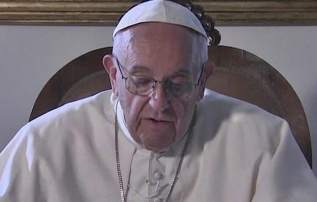 Papa Francisco é internado e Vaticano emite comunicado com a notícia