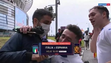 Jornalista do SporTV é alvo de torcedores em Londres e recebe conselho ao vivo