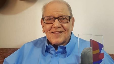 Ary Toledo cria 5 mil piadas durante a pandemia e descreve nova rotina