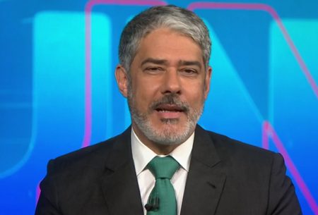 William Bonner surpreende e reage a resultado da Eurocopa ao vivo na Globo