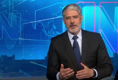 Jornal Nacional sofre falha técnica e faz William Bonner gaguejar e se perder