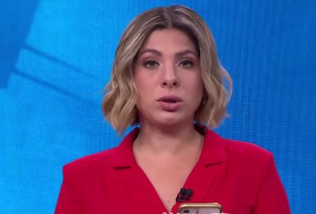 Daniela Lima se atrapalha e quase “enterra” Bolsonaro ao vivo na CNN Brasil