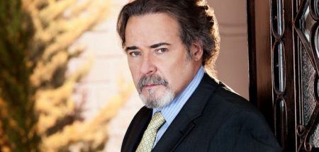 Coração Indomável – Capítulo de Sexta (16/07): Alessandro oferece o cassino a Carol