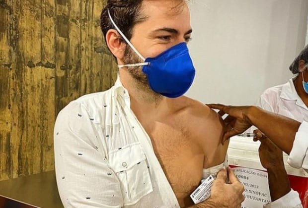 Viúvo de Paulo Gustavo faz desabafo emocionante ao relembrar vacina contra a Covid-19