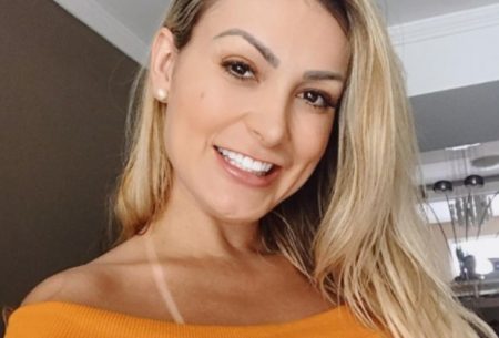 Andressa Urach implora para entrar no BBB 2022: “O que doei à Universal faz falta”