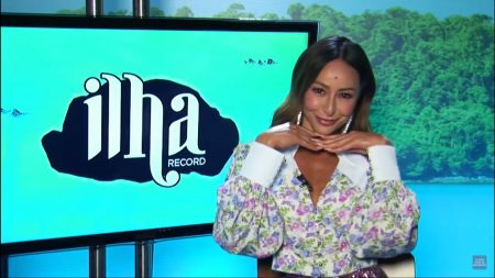 Sabrina Sato revela dar pitacos no Ilha Record e fala sobre confinamento com Zoe