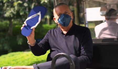 Galvão Bueno usa Havaianas em ação inédita na abertura das Olimpíadas
