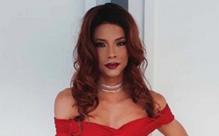 Nando Brandão exalta papel de drag queen em Pega Pega: “País que mais mata LGBTQIA+”