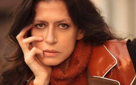 Verdades Secretas 2: Clara Choveaux celebra personagem “sexy, perspicaz e alegre”
