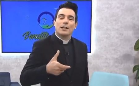 Padre solta “chupa!” na Rede Vida após bronze na Olimpíada