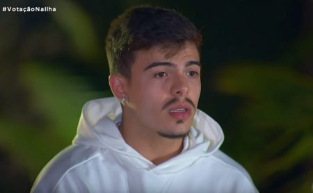 Ilha Record: Thomaz Costa se pronuncia após ser acusado de ser “velhofóbico”