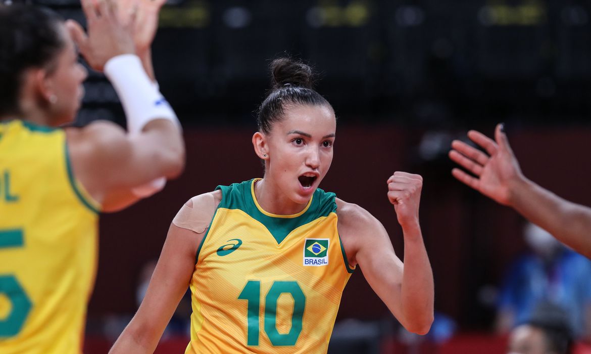 Como assistir ao vivo e online Brasil x Rússia nas quartas de final do vôlei feminino