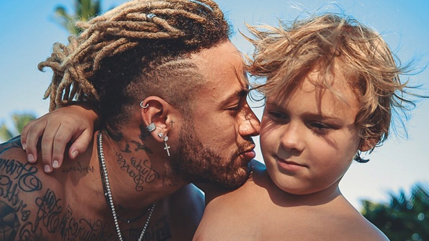 Neymar registra dia especial com o filho com foto rara e encanta seguidores