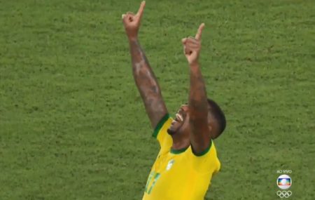 Ouro da Seleção Brasileira tem Galvão nervoso, Caio passando mal e contagem regressiva angustiante