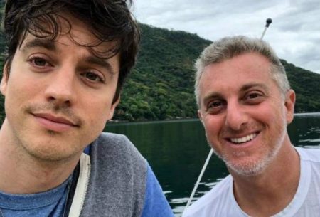 Em livro, Luciano Huck relata aprendizados após irmão revelar ser gay