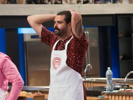 Participante serve empada crua para jurados e acaba eliminado do MasterChef