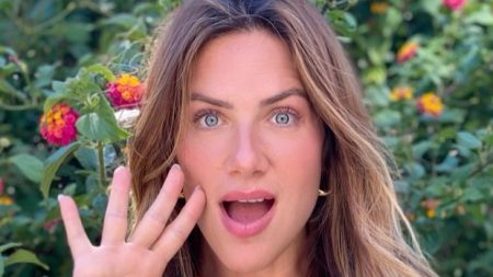 Giovanna Ewbank muda o visual e é elogiada na web