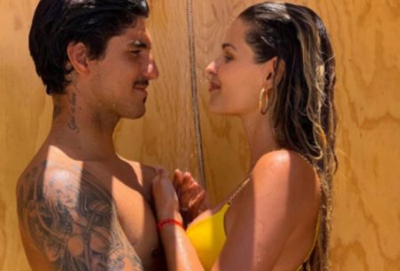 Yasmin Brunet se pronuncia após Gabriel Medina ser eliminado em etapa de Mundial