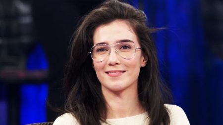 Marjorie Estiano considera a ideia de voltar a cantar e revela impedimento