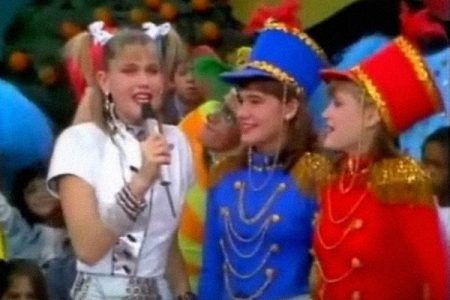 Ex-paquita da Xuxa revela doença grave e diz que o filho se recusa a falar com ela