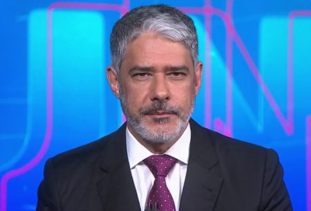 William Bonner se confunde e quase termina o Jornal Nacional sem dar “boa noite”