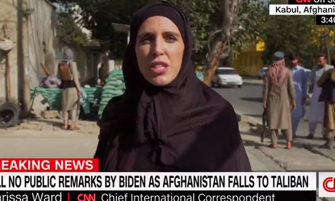 Jornalista da CNN se sente ameaçada pelo Talibã e foge em avião militar
