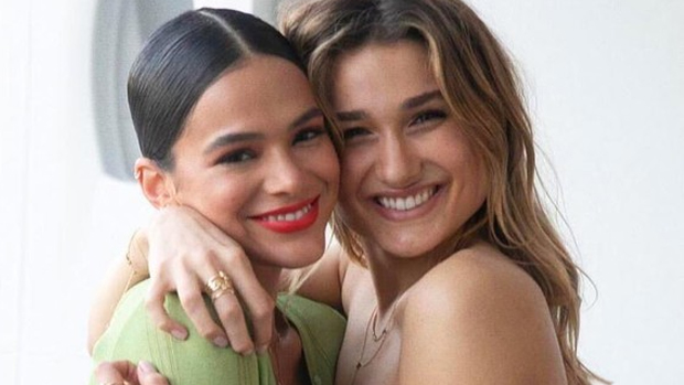Bruna Marquezine e Sasha Meneghel entregam segredo da amizade de 18 anos