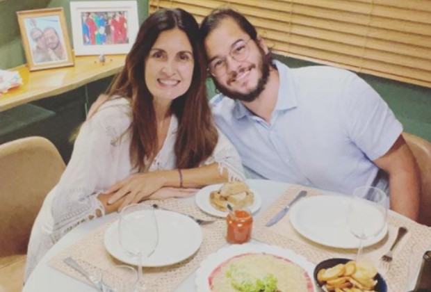Fátima Bernardes surge em aniversário da mãe de Túlio Gadêlha