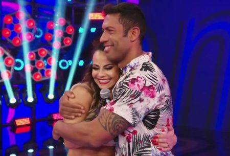 Parceiro de Viviane Araújo reage às críticas e expõe situação na Super Dança dos Famosos