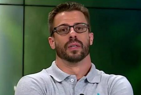 Comentarista vaza e aparece pelado em transmissão do ESPN