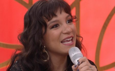 Pais de Priscilla Alcântara foram expulsos da igreja evangélica após atitude da filha