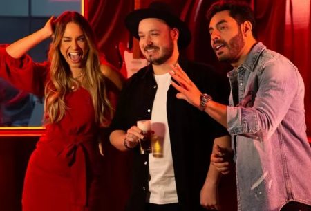 Ex-BBB Sarah Andrade recebe elogios ao surgir como musa do clipe de Israel e Rodolffo