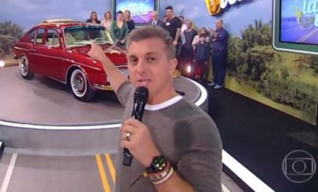 Luciano Huck leva quadros clássicos ao Domingão, inclusive o Lata Velha: “Boa parte”