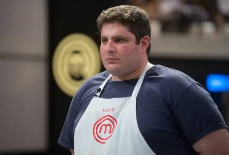 Participante é eliminado do MasterChef após erro em prova de cuscuz