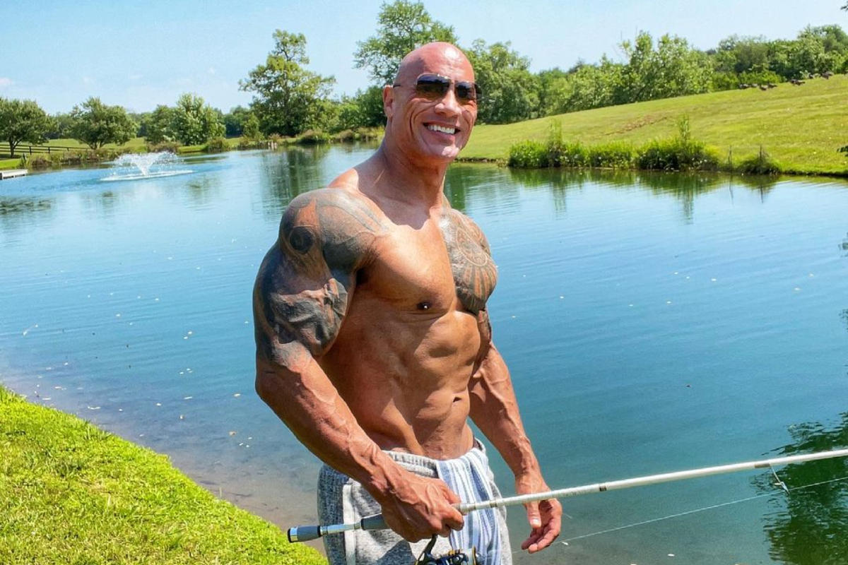 Sósia do ator The Rock faz sucesso e viraliza nas redes sociais - RecordTV  - R7 Balanço Geral RJ