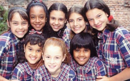 Atriz de Chiquititas corta relação com todas as colegas da novela e toma atitude drástica
